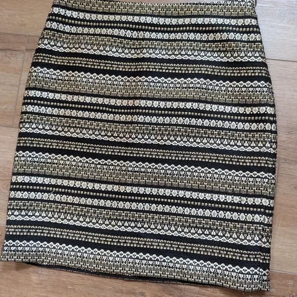 J. McLaughlin Stripped Metallic Pattern Skirt - Picture 3 of 5